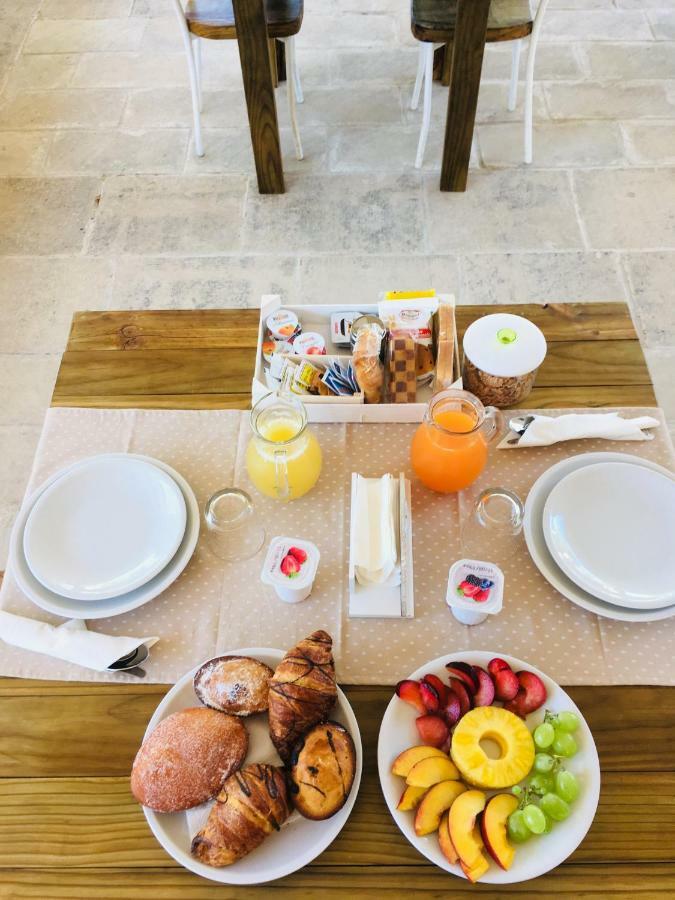 Bed and Breakfast Le Tre Colonne Melendugno Exterior foto